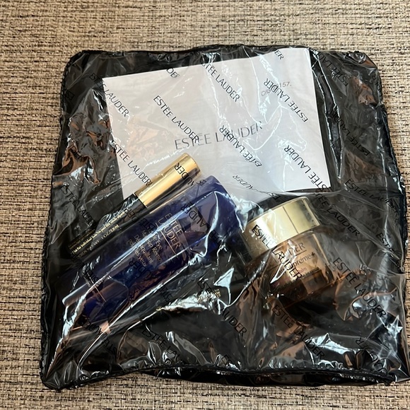 Estée Lauder Eye Routine kit - Picture 2 of 3
